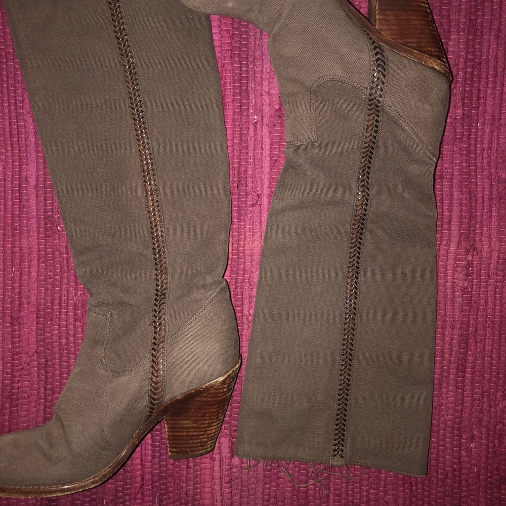 Brown boots